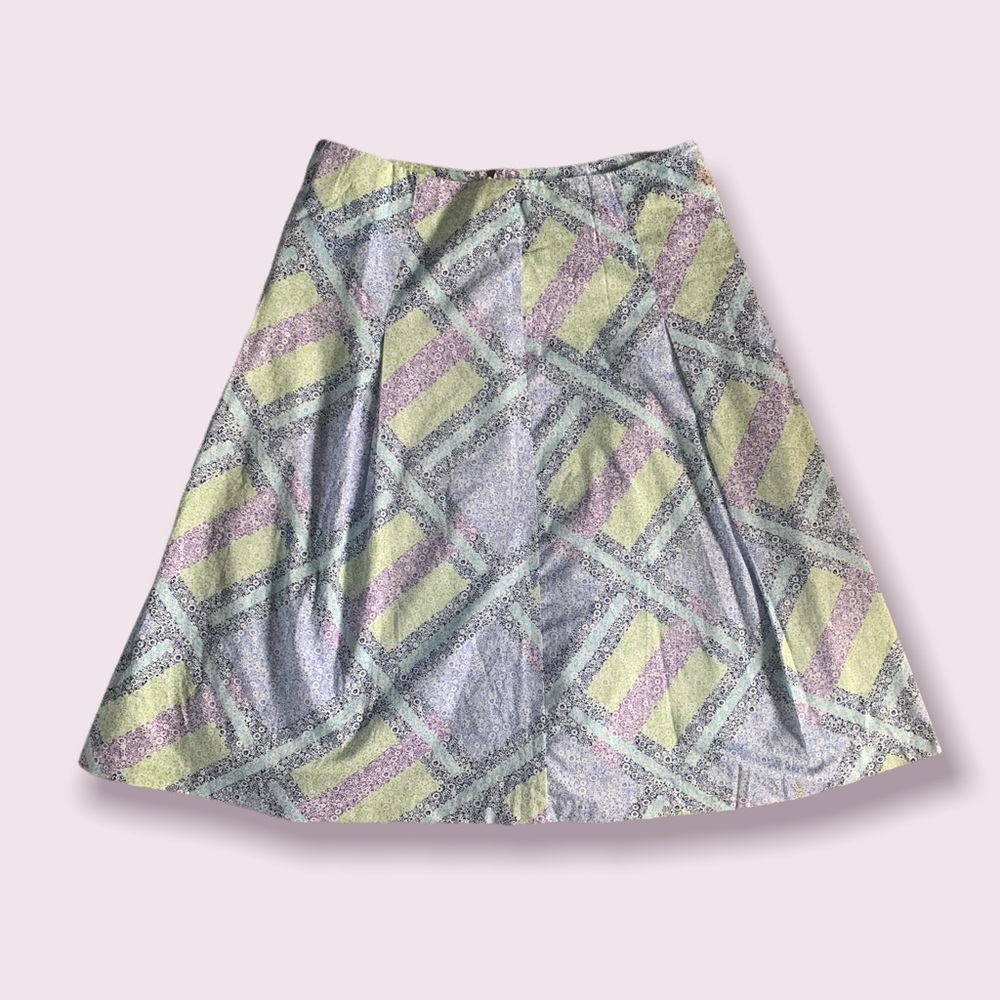 Talbots Woman’s Skirt Size 8 Beautiful Light Summer Print Mid-Line Skirt